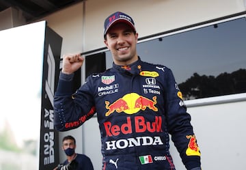 Sonrisa de oreja a oreja para Pérez,quien ahora es tercero del campeonato mundial de pilotos.