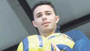 <b>EL SUSTITUTO</b>. Rubén tendrá hoy la difícil misión de jugar en el sitio de Valerón.