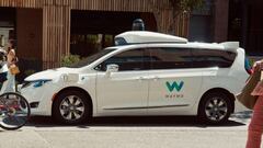 Who gets the ticket? Police stumped after pulling over self-driving Waymo for an illegal turn
