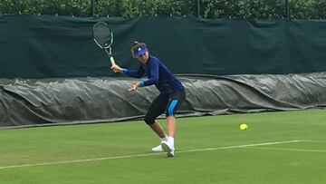 Garbiñe Muguruza ya entrena sobre la hierba de Wimbledon