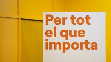 El cartel con el eslogan de la campaña electoral 'Per tot el que importa', durante una rueda de prensa, en la sede de Compromís, a 4 de mayo de 2023, en Valencia, Comunidad Valenciana (España). Durante la rueda de prensa, Compromís ha presentado el eslogan de campaña para las elecciones autonómicas y municipales del próximo 28 de mayo, bajo el nombre ‘Per tot el que importa’.
04 MAYO 2023;VALENCIA;COMUNIDAD VALENCIANA;28M;MAYO;ELECCIONES;COMPROMIS
Jorge Gil / Europa Press
04/05/2023