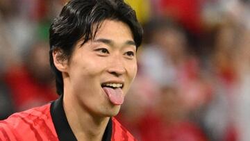 South Korea's forward #09 Cho Gue-sung celebrates scoring his team's first goal during the Qatar 2022 World Cup Group H football match between South Korea and Ghana at the Education City Stadium in Al-Rayyan, west of Doha, on November 28, 2022. (Photo by JUNG Yeon-je / AFP) (Photo by JUNG YEON-JE/AFP via Getty Images)