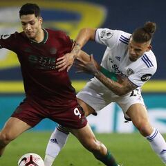 Raúl Jiménez tira de los Wolves contra el Leeds