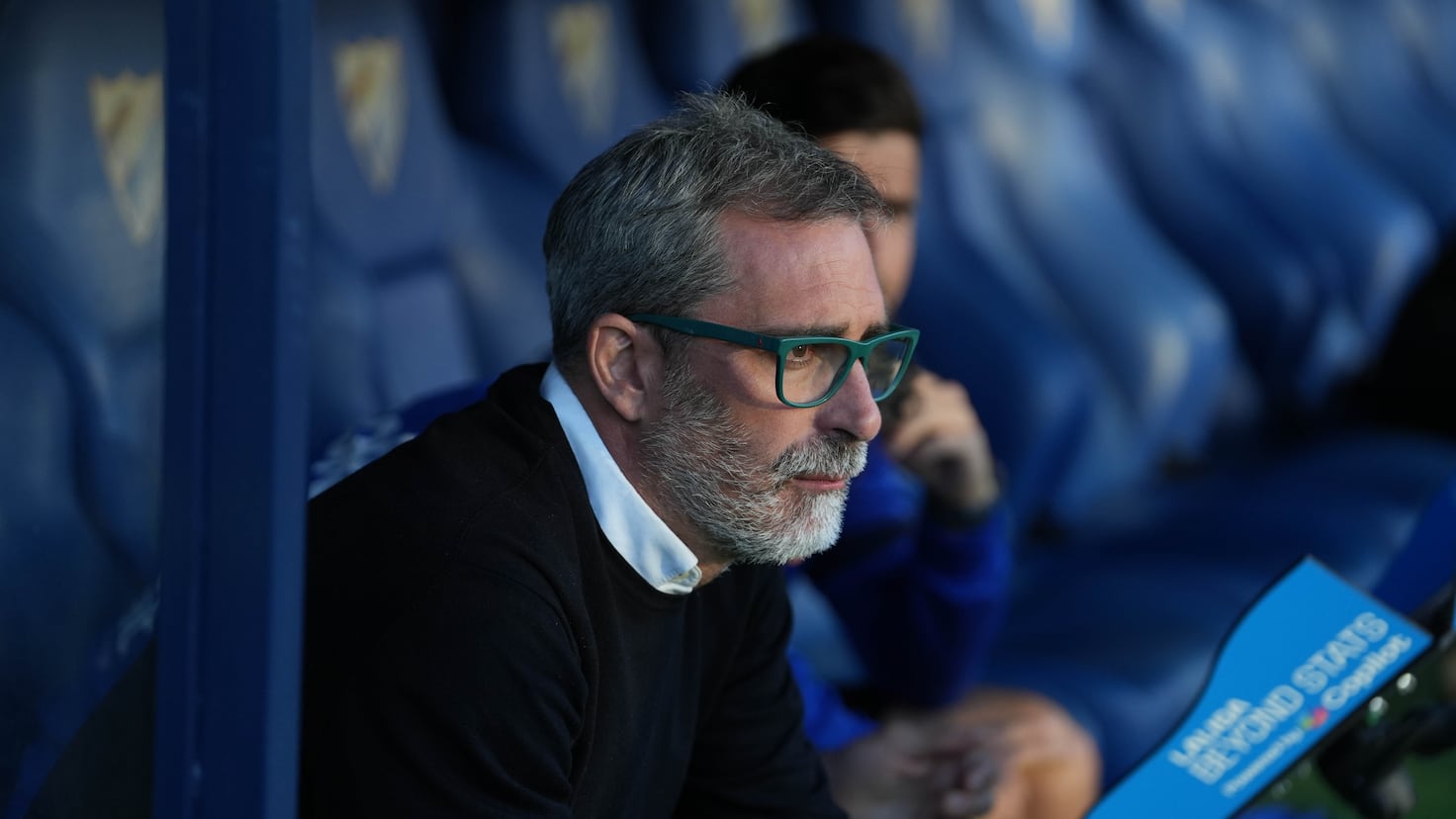 Jon Pérez Bolo en su último partido como entrenador del Huesca