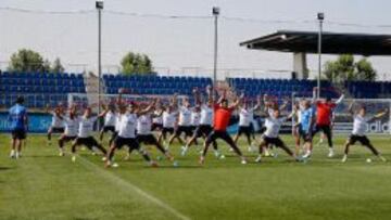 Ancelotti prepara la estrategia de cara al primer amistoso