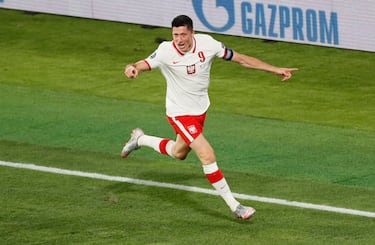 22 goles en 4 participaciones.