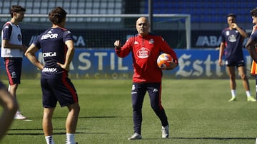 Óscar Gilsanz durante un entrenamiento del Deportivo.