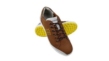 Palos, calzado y accesorios de golf para dominar tu swing