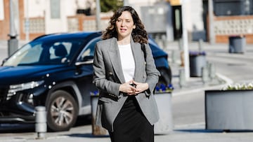 La presidenta de la Comunidad de Madrid, Isabel Díaz Ayuso, a su llegada a la reunión del Consejo de Gobierno que, de forma extraordinaria, se celebra en el Ayuntamiento de Leganés, a 13 de marzo de 2024, en Madrid (España). El Consejo de Gobierno de la Comunidad de Madrid mantiene su reunión semanal tras conocerse que la Fiscalía ha denunciado a la pareja sentimental de la presidenta regional, Isabel Díaz Ayuso, por supuesto fraude a Hacienda.
13 MARZO 2024;GOBIERNO;CONSEJO;REUNIÓN;HACIENDA;FRAUDE
Carlos Luján / Europa Press
13/03/2024