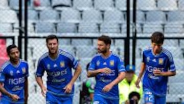 Los felinos se metieron a la cancha del Azteca y vencieron 1-0 al América.