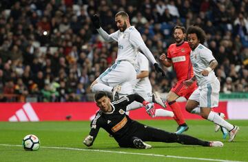 Karim Benzema y Rulli.