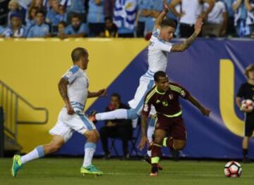 Romulo Otero ante Jose Maria Giménez.