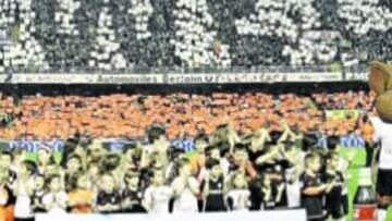 <b>NO FALLARÁN. </b>Los seguidores del Valencia tienen claro que habrá que comprar acciones.