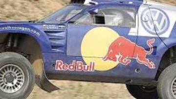 <b>PRUEBA. </b>Sainz ya vuela con el Volkswagen Race Touareg, un diesel de cinco cilindros y 260 caballos de potencia.