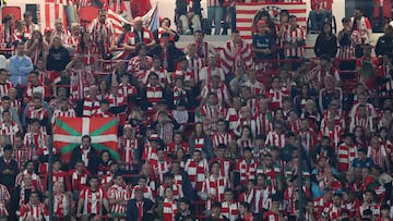 Soccer Football - Europa League - Semi Final - Second Leg - Manchester United v Athletic Bilbao - Old Trafford, Manchester, Britain - May 8, 2025 The Manchester United mascot Fred the Red is pictured in the stands with Athletic Bilbao fans REUTERS/Scott Heppell