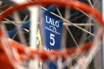 1971-2015 Lalo García. Fue un jugador de baloncesto español, toda su carrera deportiva fue fiel a los colores del equipo de su ciudad natal, el CB Valladolid.
El 4 de marzo de 2015 abandonó su domicilio,su cadáver fue hallado en el río Pisuerga a la altura del Polideportivo Pisuerga el 31 de marzo de 2015