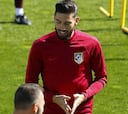 Carrasco en el once inicial para romper la muralla británica
