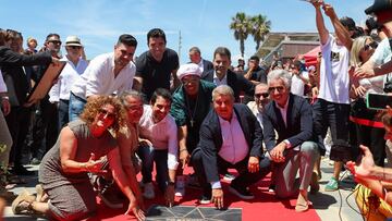 22/06/24 
JOAN LAPORTA 
DECO
RONALDINHO 
PASEO DE LAS ESTRELLAS Castelldefels
BARCELONA 