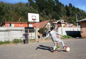 Fútbol tras el Tsunami en Caleta Tumbes