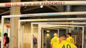 Los aficionados brasileños que visitan el Museo del Fútbol recuerdan los buenos y malos momentos en el Mundial. Uno malo será el Mineirazo.
