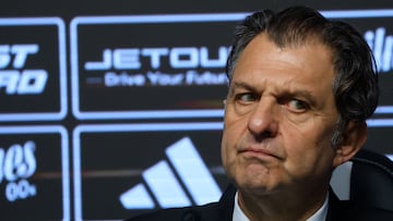 Aníbal Mosa no esquiva la polémica con la U y le responde a Michael Clark: “Parece que Colo Colo no lo deja...”