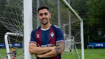 El Eibar anuncia la continuidad de Martín Merquelanz