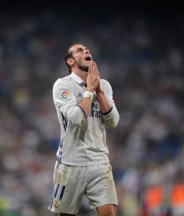 Gareth Bale se lamenta de una ocasión fallada.