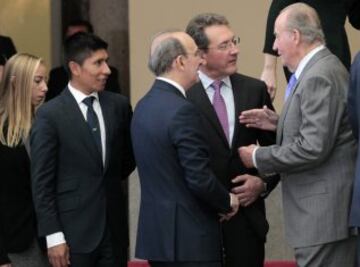 Don Juan Carlos con Nairo Quintana. 