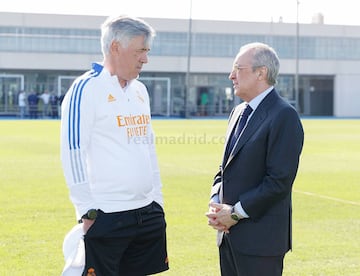 El presidente del Real Madrid, Florentino Pérez, junto a Carlo Ancelotti.