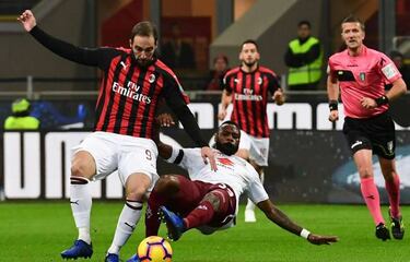Milan avoid UEFA ban in FFP punishments
