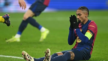 Raphinha lamenta una ocasión fallada ante el Dortmund.