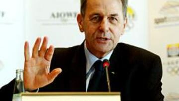 <B>FIRME. </B>El presidente del COI ha reclamado integridad a las candidatas.