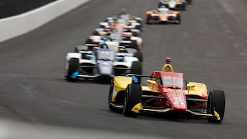INDIANAPOLIS, INDIANA - MAY 25: Alex Palou, driver of the #10 DHL Chip Ganassi Racing Honda, races during the NTT IndyCar Series109th Running Of The Indianapolis 500 at Indianapolis Motor Speedway on May 25, 2025 in Indianapolis, Indiana. James Gilbert/Getty Images/AFP (Photo by James Gilbert / GETTY IMAGES NORTH AMERICA / Getty Images via AFP)