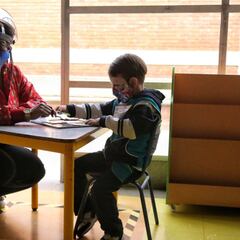 Vacunación a niños en colegios de Bogotá: cuándo comenzará y qué necesito para inscribir a mi hijo