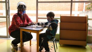 Vacunación para niños de 3 a 11 años en colegios de Bogotá. Conozca cómo funcionará la estrategia, cuando inicia y los requisitos para acceder a la vacuna.