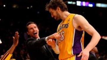 Un sensacional Gasol mete a los Lakers séptimos en playoffs