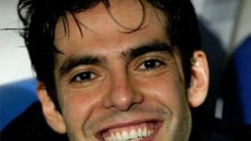 Kaká vuelve a vestirse de blanco después de 240 días