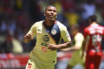 El colombiano tuvo una gran Copa América y empezaron a salir novias. El que más fuerte suena es el Atlético Nacional de su país.