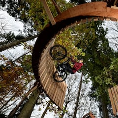 Kriss Kyle rompe los límites de la creatividad en MTB con su nuevo vídeo