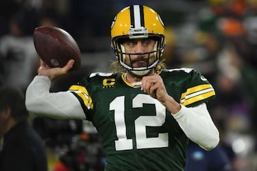 Aaron Rodgers back to MVP levels as toe injury looms large