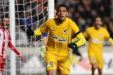 Apoel's forward Igor de Camargo celebrates