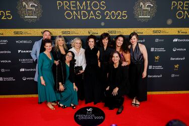 El equipo de "Se llamaba como yo", una serie documental de la temporada 3 del podcast "De eso no se habla" coproducida por EITB y con el apoyo de Maldita.es.