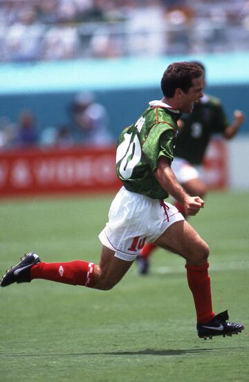 Los dos goles de los colchoneros fueron obra de un doblete de Luis García, en la victoria por 2-1 sobre Irlanda en la fase de grupos de Estados Unidos 94. 