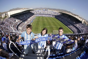 Otra imagen del grandísimo ambiente en La Rosaleda ante el Melilla.