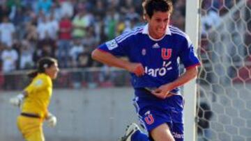 Sábado 30 de abril de 2011: Diego Rivarola celebra su agónico gol en la victoria 2-1 sobre Colo Colo.