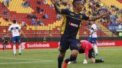 Ivanobski y Barnechea le dieron un duro golpe a Católica