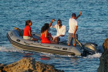 El exatleta jamaicano disfruta de unos días de descanso en la isla ibicenca.