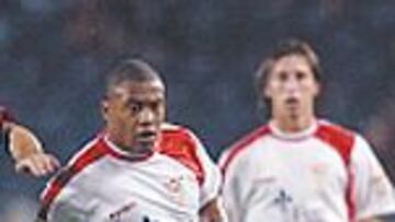 Julio Baptista.