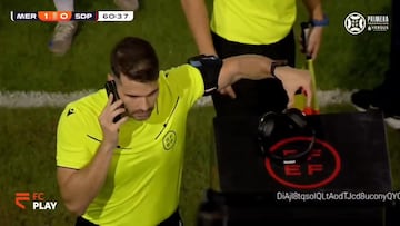 Es la imagen más surrealista del VAR: lo que pasó en Mérida en 1ª RFEF es difícil de creer