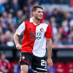 Sevilla estaría interesado en fichar a Santiago Giménez